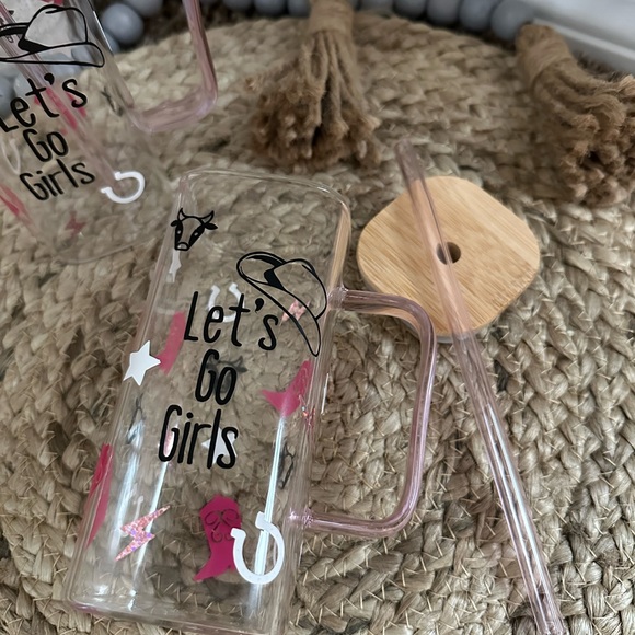 Bachelorette Themed Glass w/ Lid & Straw - Picture 4 of 4